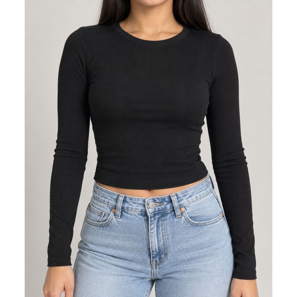 Black long-sleeve ribbed top